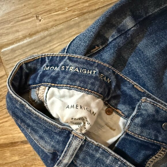 American Eagle Mom Straight Jeans - Picture 3 of 4